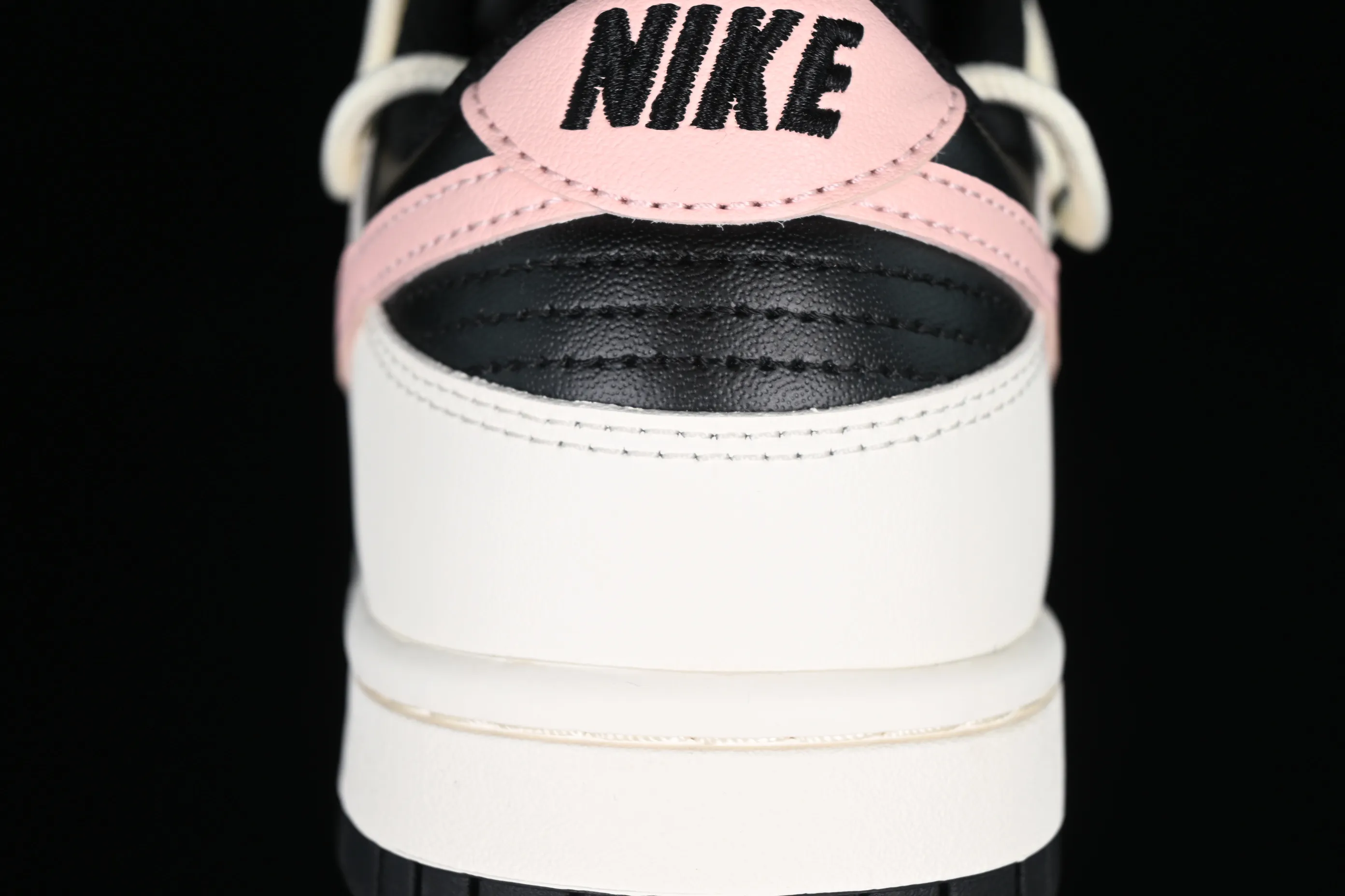 All Categories Nk SB Dunk Series Nk SB Dunk Low Low-top sneakers Nk Dunk Low Steam Puppet-Smoky Rose SB strap casual sneakers FD1232-001